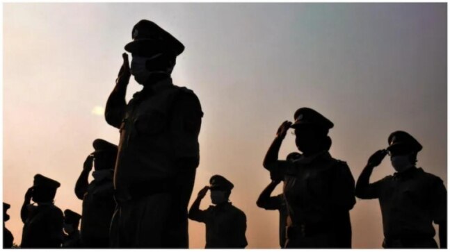 All personnel of police outpost in Ghaziabad sent to police lines for allowing illegal buses