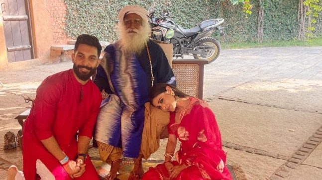 Newlyweds Mouni Roy and Suraj Nambiar seek blessings from Sadhguru, share pic