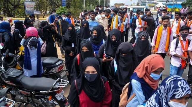 Hijab and saffron shawl cannot be compared, says Campus Front of India on Karnataka HC order