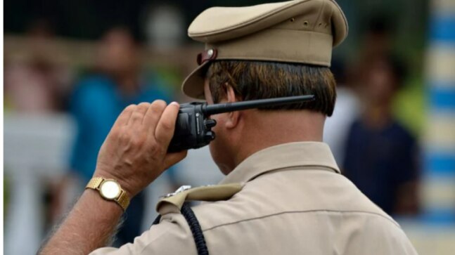 Gurugram cop suspended for thrashing nursing staff in road rage case - Vimarsana News