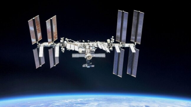 "There is option of dropping 500-ton Space Station over India..": Russian space agency chief after US sanctions - Vimarsana News