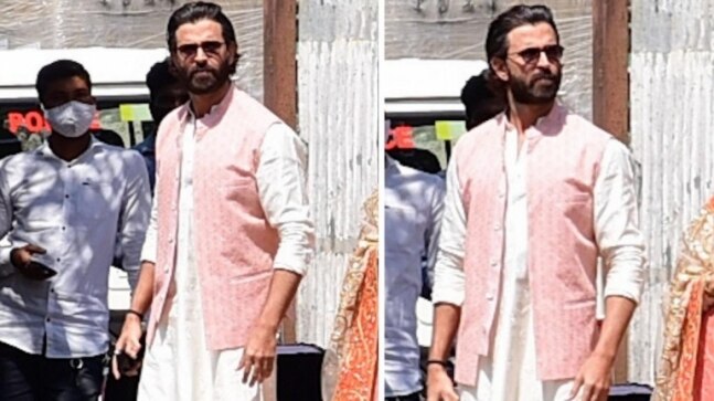 Hrithik Roshan in Rs 30k kurta and churidar looked dapper at Farhan Akhtar and Shibani Dandekar’s wedding