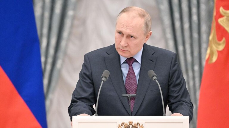 Russia's Vladimir Putin announces war on Ukraine, warns other ...