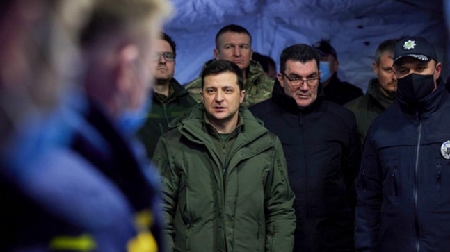 Ukraine crisis: Flights to Kyiv cancelled amid US warnings on Russian invasion