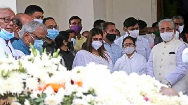 Bengal minister Sadhan Pande cremated with state honours in Kolkata