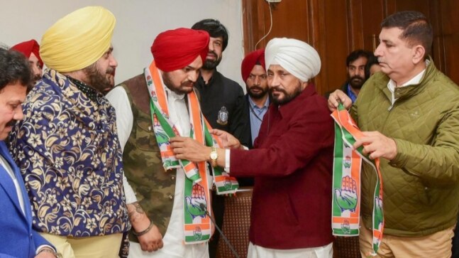 Punjab polls: CM Charanjit Channi, Sidhu Moosewala booked for violating poll code - Vimarsana News