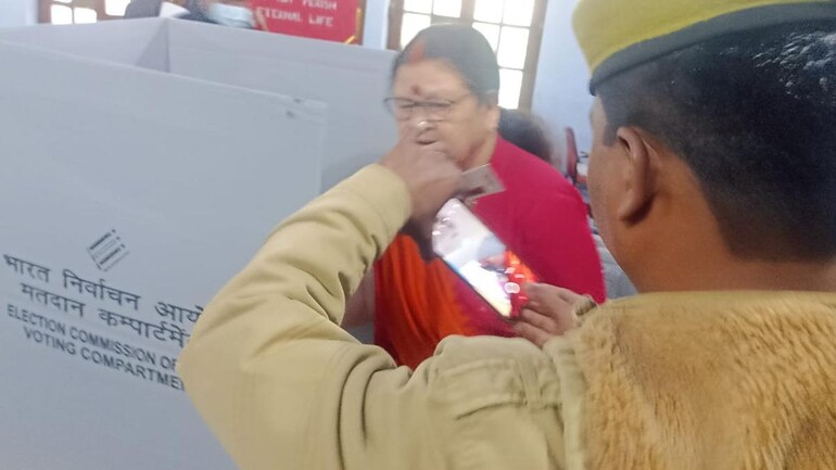 Kanpur mayor accused of poll code violation after she shares photos of her casting vote in UP - Elections News