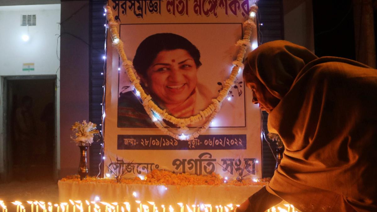 Lata Mangeshkar's songs to be played at public places in Bengal for next 15 days