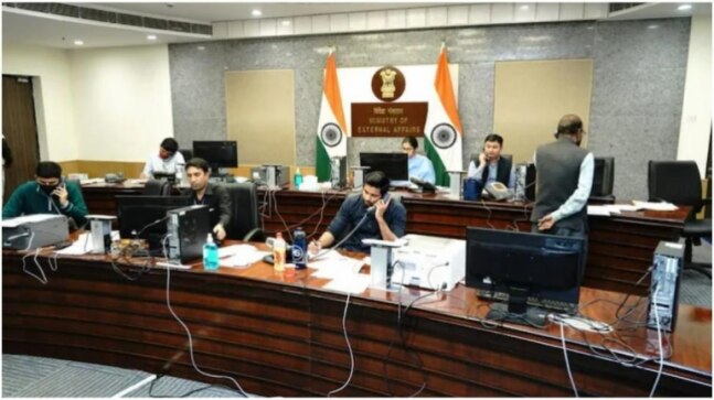 3 advisories in 5 hours, 24x7 helplines: India's outreach to stranded citizens in Ukraine - Vimarsana News