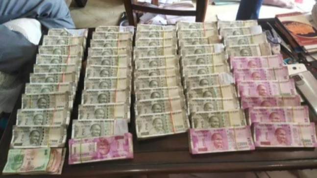 IT officials seizes cash Rs 4.25 crore, detains businessman after chase