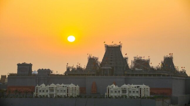 Telangana Chief Minister KCR inaugurates Sri Lakshmi Narasimha Swamy Temple in Yadadri | Details - Vimarsana News