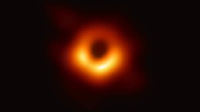 Black holes have a memory: Scientists solve theory that threatened to Black holes have a memory: Scientists solve theory that threatened to
