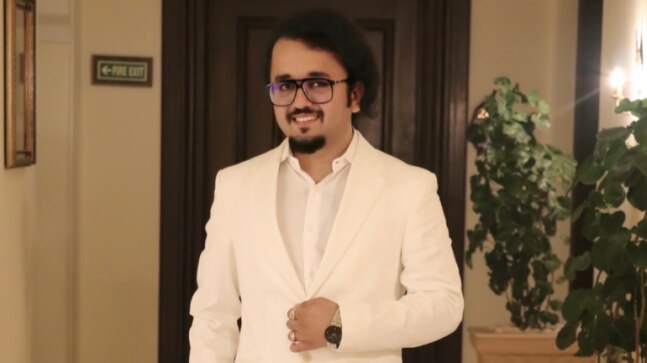 Akhil Poddar, a young business tycoon who is a perfectionist in personal and professional life - Vimarsana News
