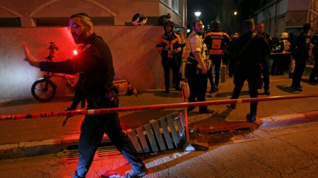 Arab gunman kills 5 in Israel's Tel Aviv, latest in series of attacks