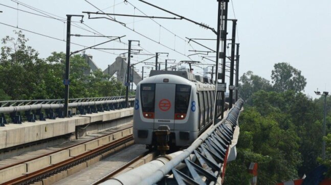 Services resumed on Delhi Metro's Blue Line after delay on Tilak Nagar to Karol Bagh route - Vimarsana News
