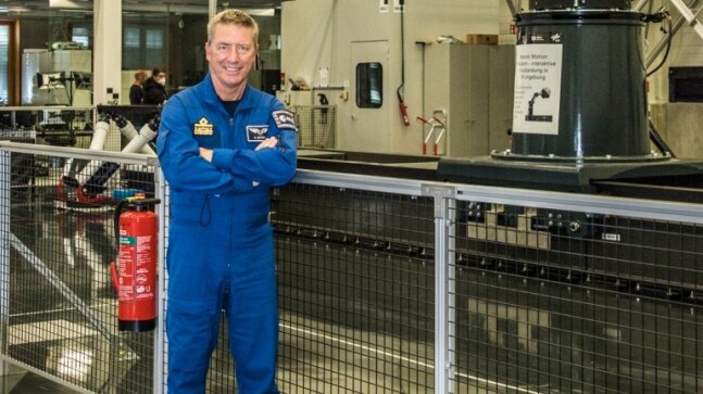 Italian astronaut lands on the Moon. For now, in a simulator - Vimarsana News