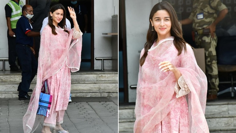 Alia Bhatt in pink kurta set makes first appearance after wedding with Ranbir Kapoor at Mumbai airport.