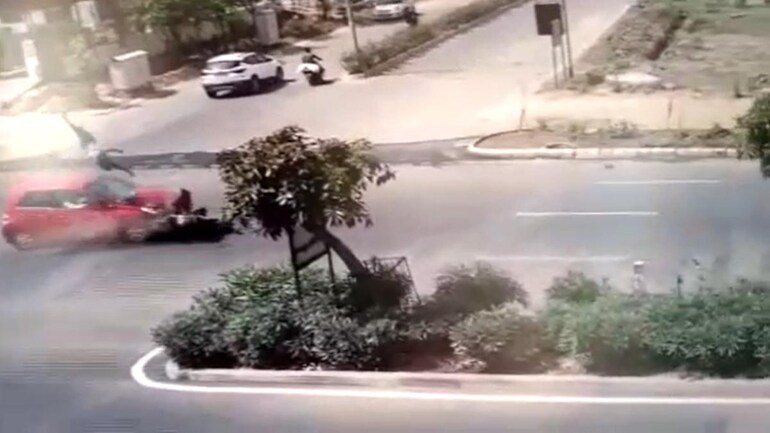 Man goes flying in air as car collides with his bike in Ghaziabad | Video - India News
