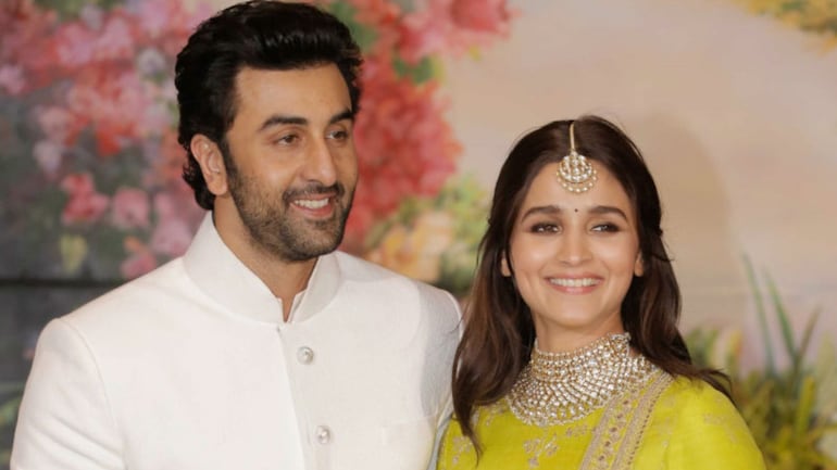 Alia Bhatt-Ranbir Kapoor Mumbai reception guestlist revealed! Deepika Padukone, SRK likely to attend - Movies News