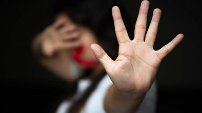 Agra: Two bike-borne men abduct teenage girl outside her school, FIR registered - Vimarsana News