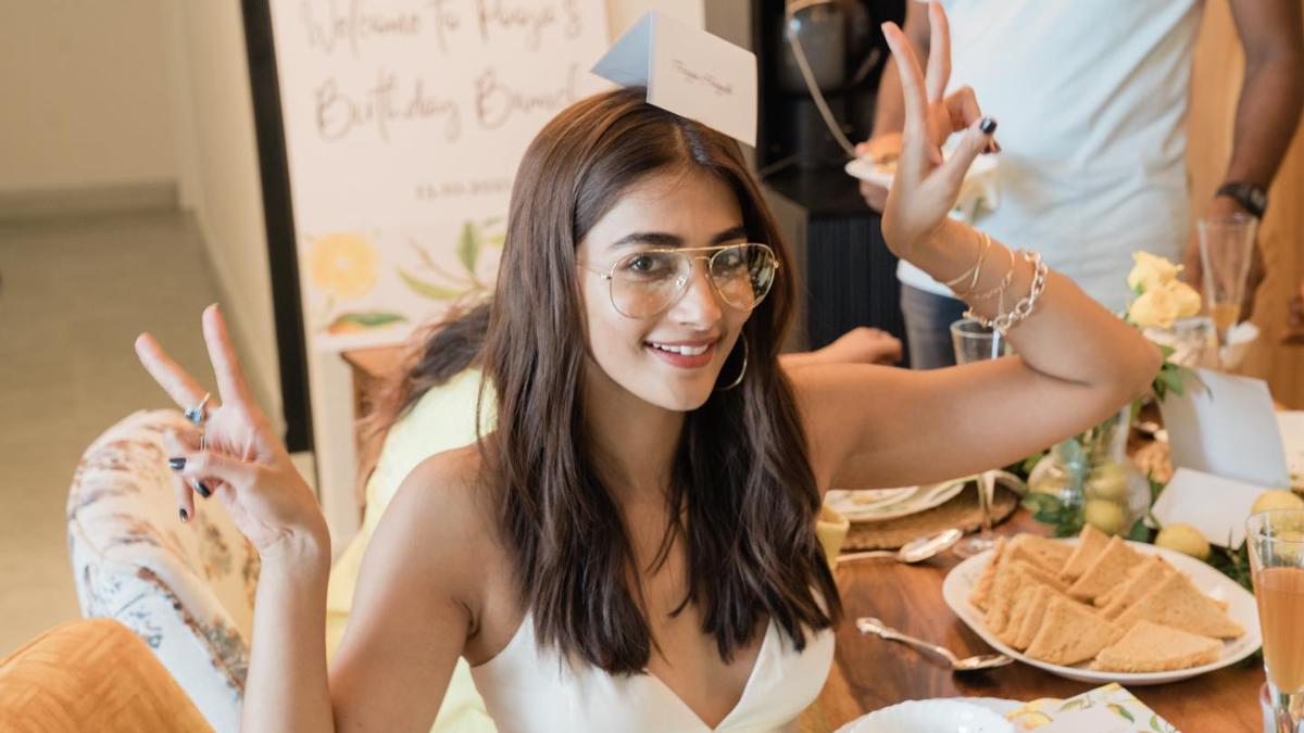 On a hâte de voir Pooja Hegde sur le tapis rouge à Cannes. On a hâte de voir Pooja Hegde sur le tapis rouge à Cannes.