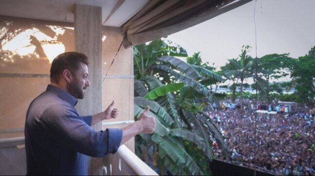 Salman Khan makes an appearance on Galaxy Apartments balcony, wishes fans Eid Mubarak. See pics