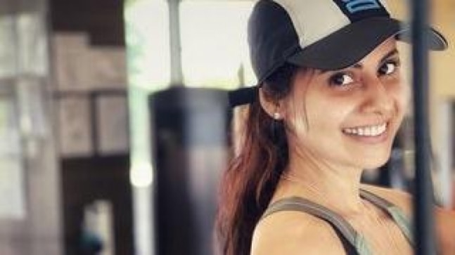 Chhavi Mittal bravely flaunts her scar from breast cancer surgery, pens strong note