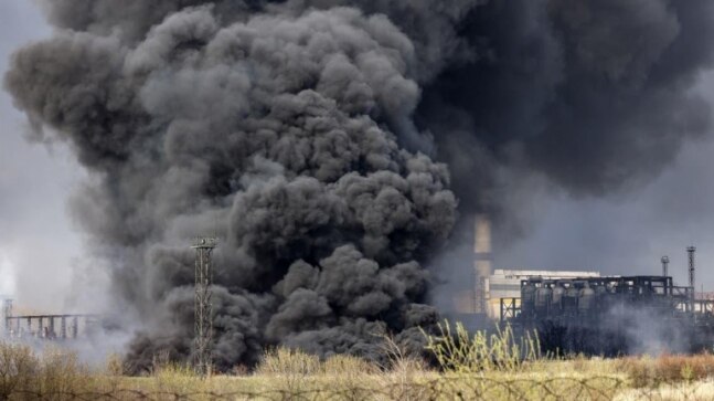 Attack in eastern Ukraine kills 10, wounds 15
