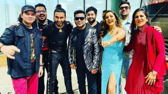 AR Rahman drops pic with Ranveer Singh and singers from IPL 2022 closing ceremony. Seen yet?