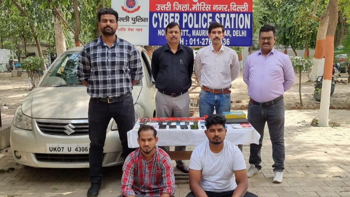 Delhi: Interstate gang duping people on the pretext of providing jobs busted, 2 held