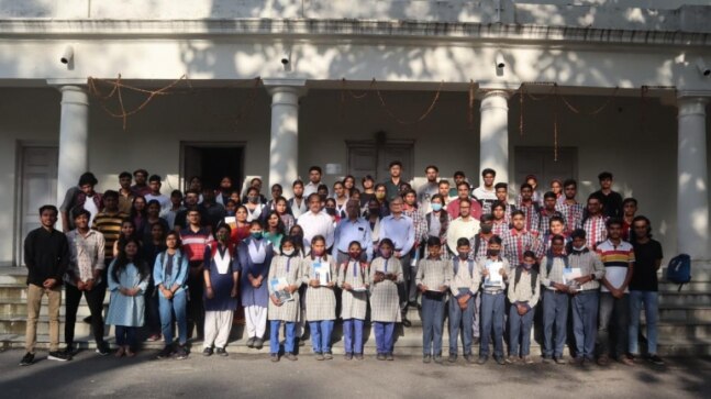 IIT Roorkee conducts one-day trip for school students to celebrate 175th year - Vimarsana News