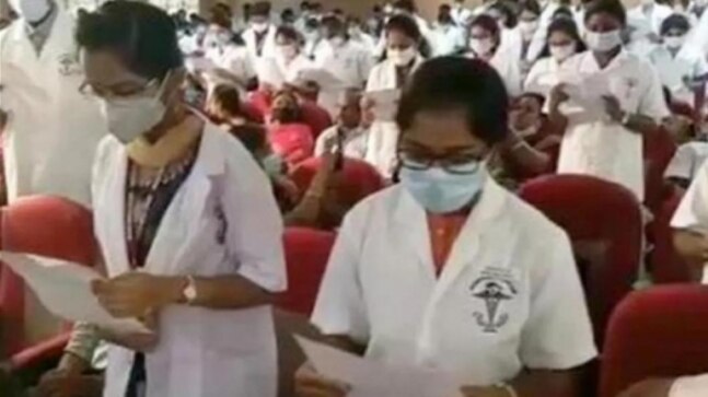 Why an alternative Sanskrit oath for MBBS students at a Tamil Nadu college sparked a row - Vimarsana News