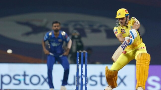 Well done old man: MS Dhoni's funny line for Dwayne Bravo's fielding effort