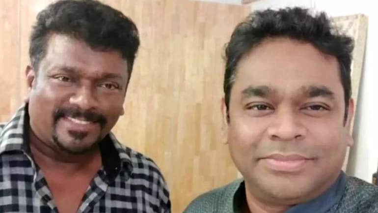 Parthiban throws mic at audience at Iravin Nizhal event. AR Rahman is shocked. Watch - Movies News
