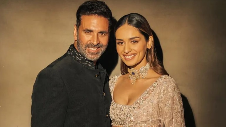 Akshay Kumar and Manushi Chhillar are regal beyond words in dreamy ethnics  for Prithviraj trailer launch - Lifestyle News