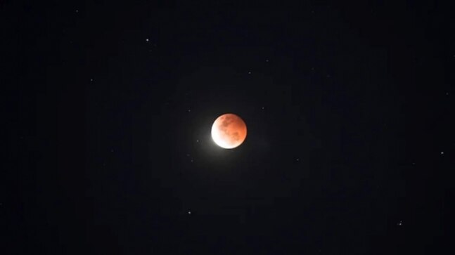 Total Lunar Eclipse turns Moon blood red | Watch LIVE - Vimarsana News