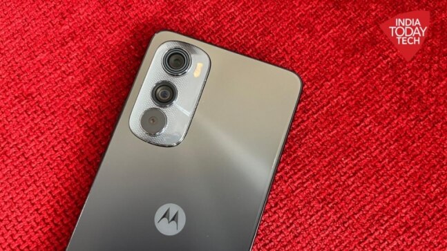 Motorola Edge 30 first sale in India today: Price, specifications 