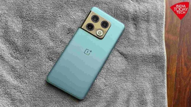 OnePlus 10 Pro now receiving May 2022 security update