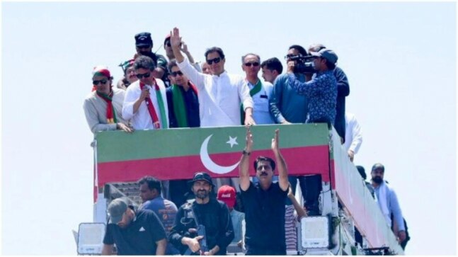 Pakistan on its toes as ousted PM Imran Khan leads long march to Islamabad - Vimarsana News