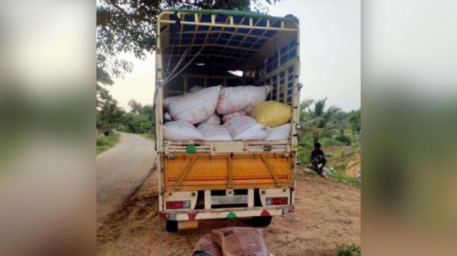 Former CM Chandrababu Naidu writes to MK Stalin over PDS rice smuggling across Andhra-TN border