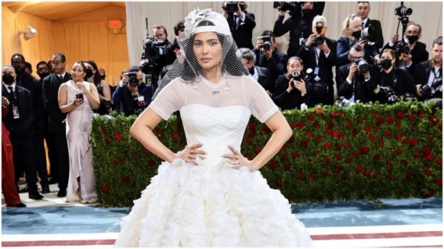 Zomato shares epic meme on Kylie Jenner's Met Gala 2022 look. The replies are hilarious