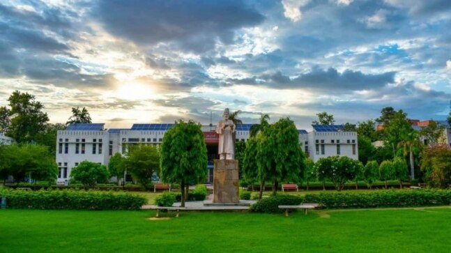 First blind PhD degree holder from Rehabilitation University of India - Vimarsana News
