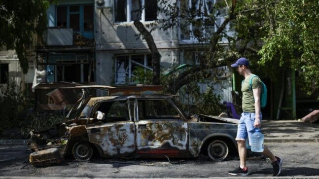 In eastern Ukraine, keeping the lights on is a dangerous job - Vimarsana News