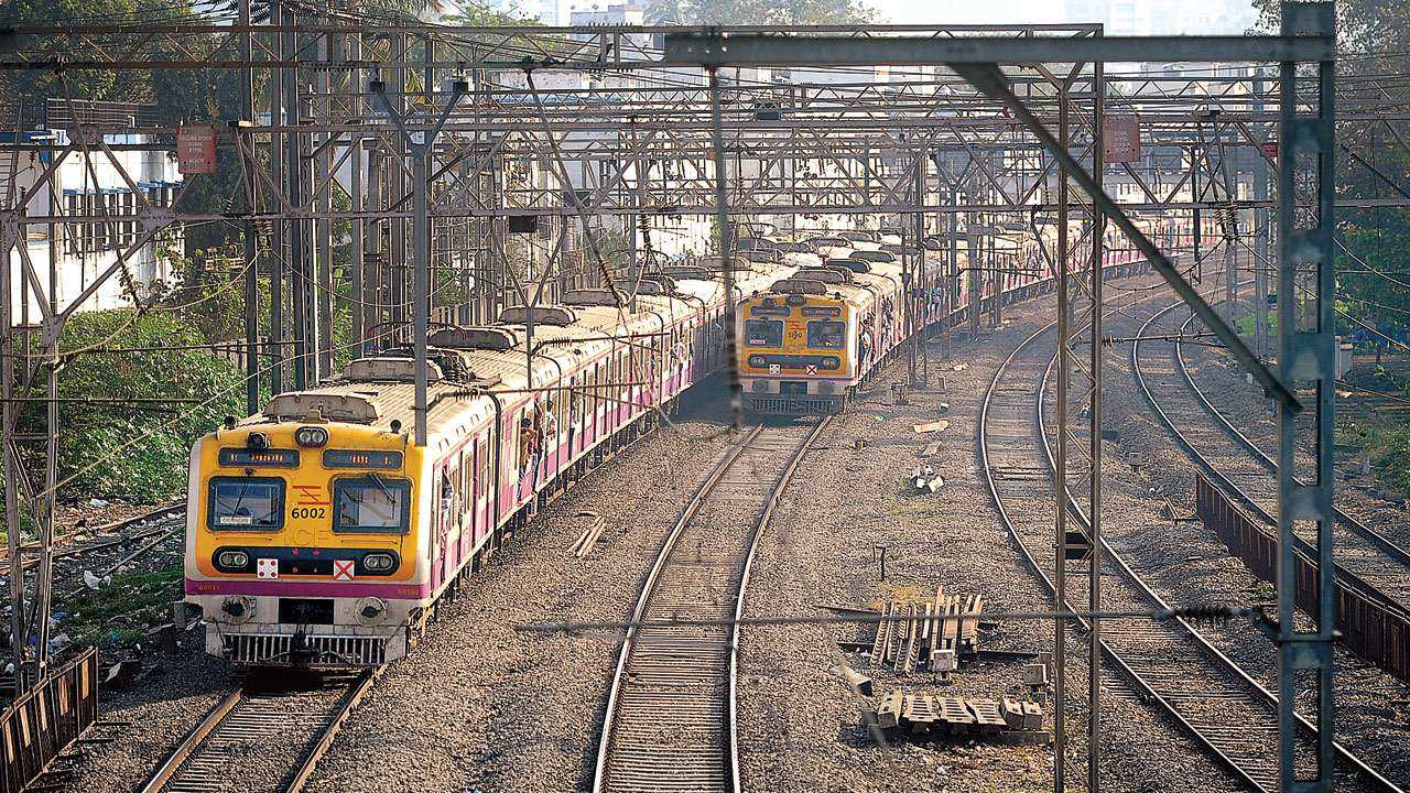 Subway, Churchgate, Mumbai