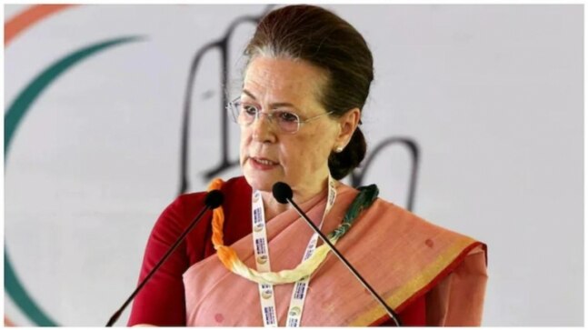 Sonia Gandhi calls Agnipath 'directionless', appeals for peaceful protest