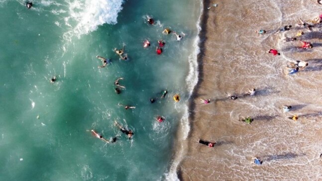 For the first time in years, Gaza enjoys clean seawater - Vimarsana News