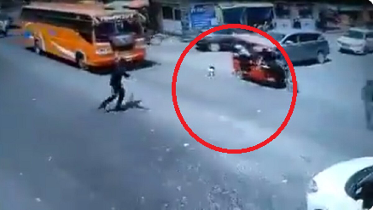 Traffic cop saves child from fatal accident in viral video.