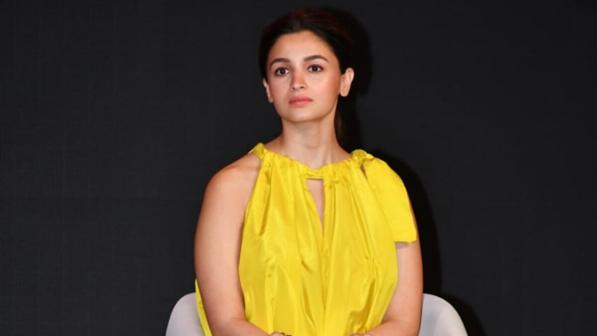 Not Ranbir Kapoor, but THESE people are Alia Bhatt's Darlings - Movies News