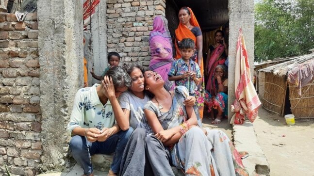 Bihar hooch tragedy: Victims leave behind shattered families, police hunts for suspect - Vimarsana News