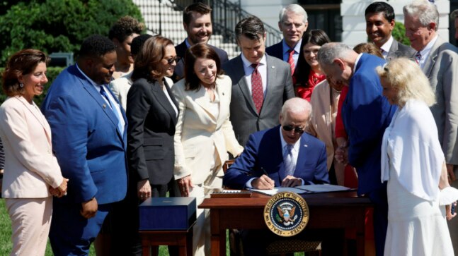 Joe Biden signs $52.7 billion bill to boost U.S. chips, compete with China - Vimarsana News